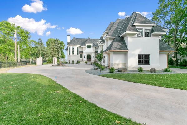 Concrete Driveway Installation in Pasadena