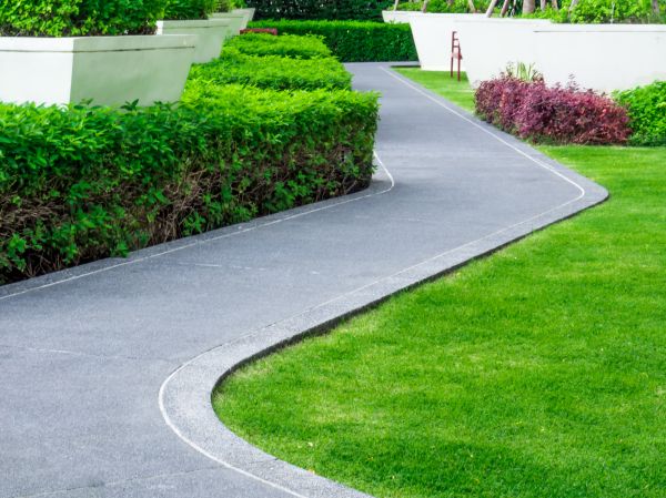Walkway Curb Installation in Pasadena